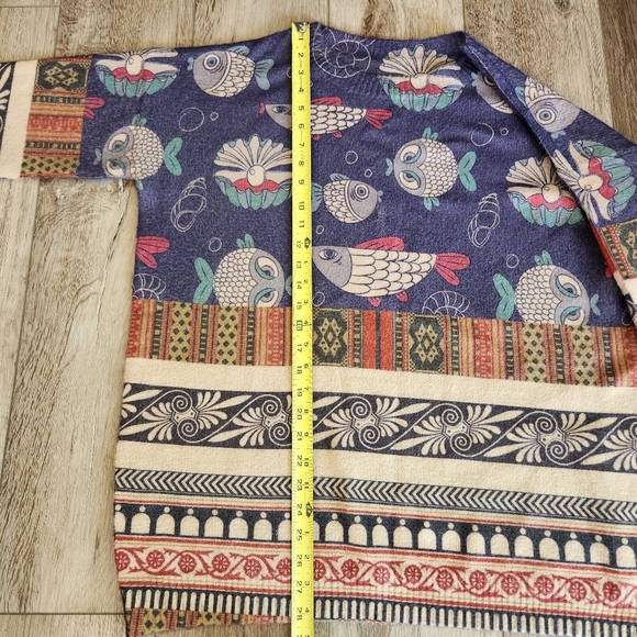 Sweater Size - L - Picture 5 of 11